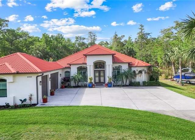 Property at 4350 1st Ave NW, Naples, FL 34119, 4 beds, 3.5 baths