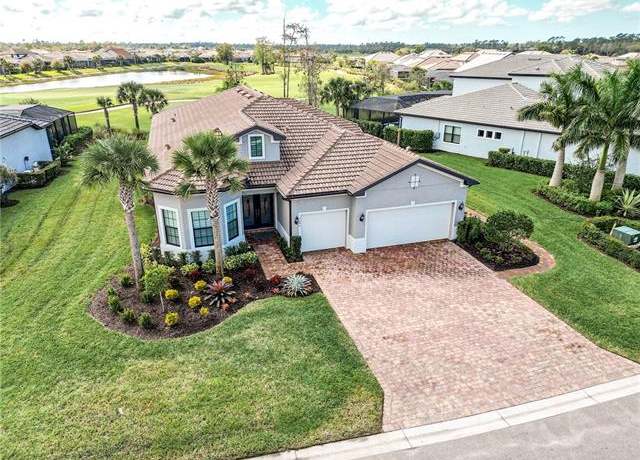 Property at 9604 Everglades Dr, Naples, FL 34120, 3 beds, 3.5 baths