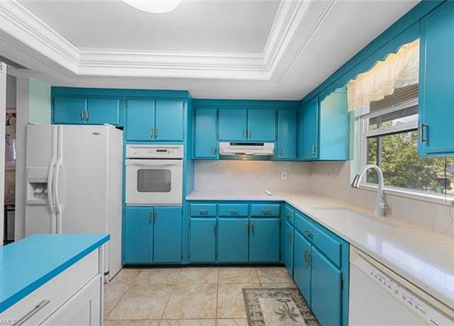 Property at 402 SE 42nd Ter Unit D-7, Cape Coral, FL 33904, 2 beds, 2 baths