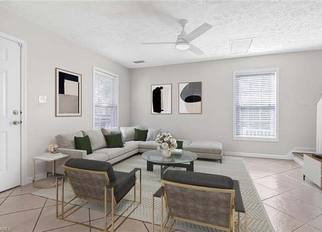 Property at 518 Leawood Cir, Naples, FL 34104, 3 beds, 2.5 baths