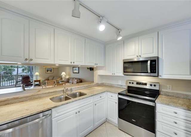 Property at 3072 Sandpiper Bay Cir Unit M203, Naples, FL 34112, 2 beds, 2 baths
