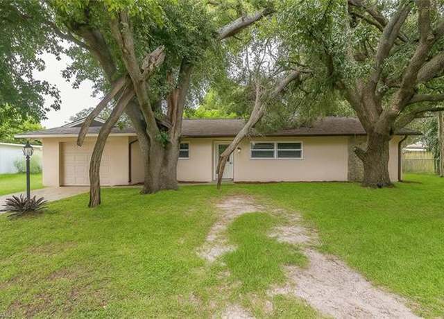 Property at 512 Glendale Ave, Lehigh Acres, FL 33936, 2 beds, 2 baths