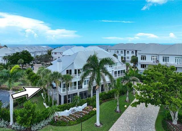 Property at 175 Barefoot Cir #29, Bonita Springs, FL 34134, 3 beds, 3 baths