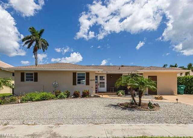 Property at 1207 Martinique Ct, Marco Island, FL 34145, 2 beds, 1 bath