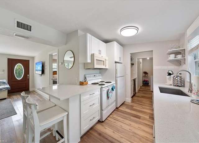 Property at 1280 Embassy Ln, Naples, FL 34104, 3 beds, 2 baths