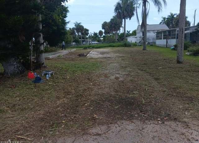 Property at 46 Derhenson Dr, Naples, FL 34114