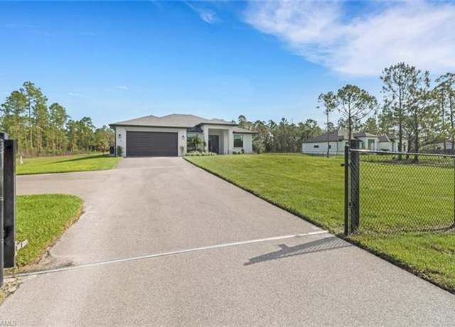 Property at 4119 43rd Ave NE, Naples, FL 34120, 3 beds, 2.5 baths