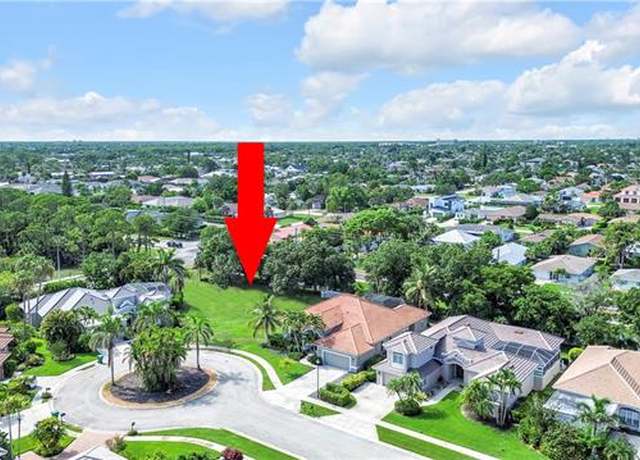 Property at 658 Soliel Dr, Naples, FL 34110