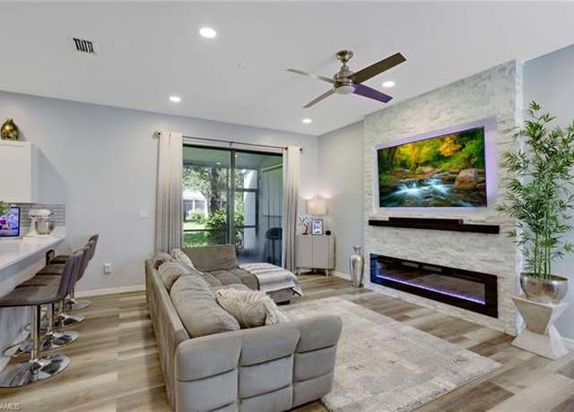 Property at 15659 Summit Place Cir, Naples, FL 34119, 3 beds, 2.5 baths