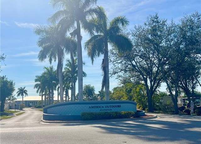 Property at 5520 Black Pug Dr, Fort Myers, FL 33908
