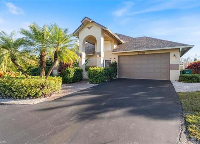 Property at 2640 White Blvd, Naples, FL 34117, 4 beds, 3 baths
