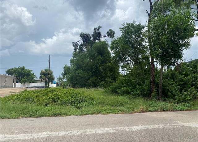 Property at 3021 NE 6th Ave, Cape Coral, FL 33909