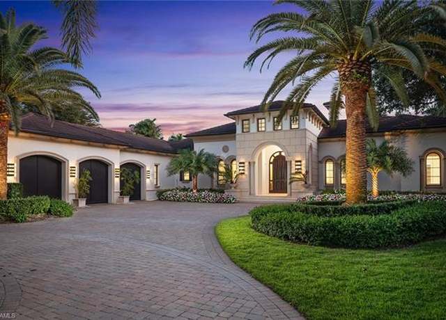 Property at 2562 Escada Ct, Naples, FL 34109, 4 beds, 5.5 baths