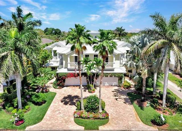 Property at 699 Fairway Ter, Naples, FL 34103, 4 beds, 5.5 baths