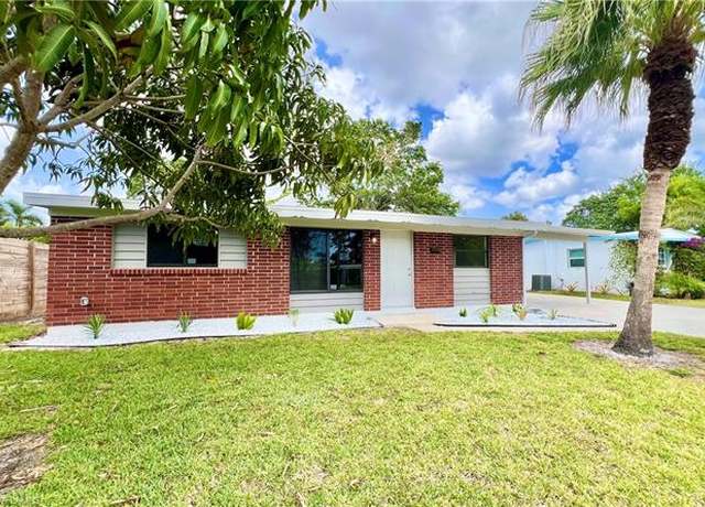 Property at 2123 Harbor Ln, Naples, FL 34104, 3 beds, 2 baths