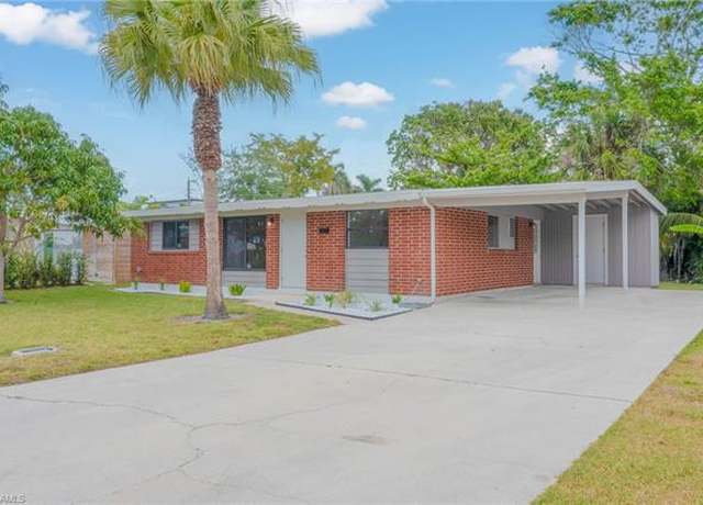 Property at 2123 Harbor Ln, Naples, FL 34104, 3 beds, 2 baths