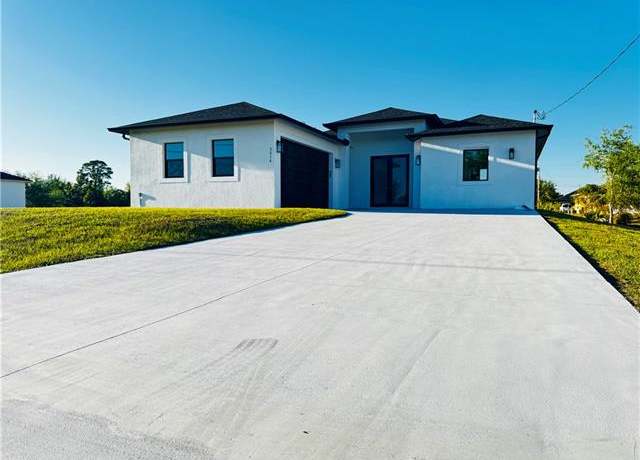 Property at 3514 25th St SW, Lehigh Acres, FL 33976, 3 beds, 2 baths