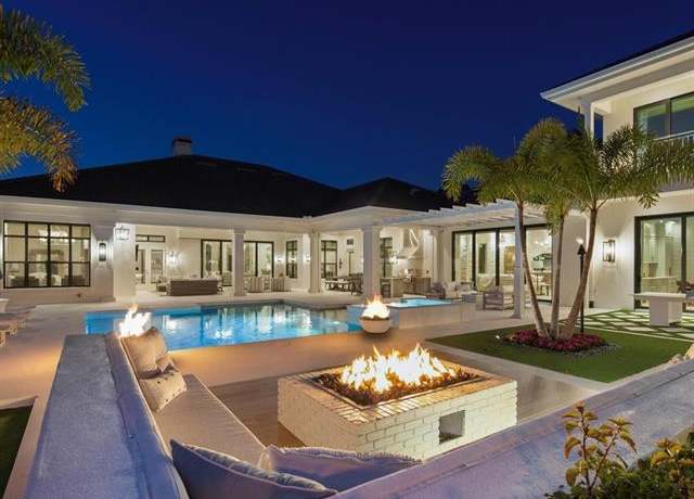 Property at 186 North St, Naples, FL 34108, 5 beds, 6 baths