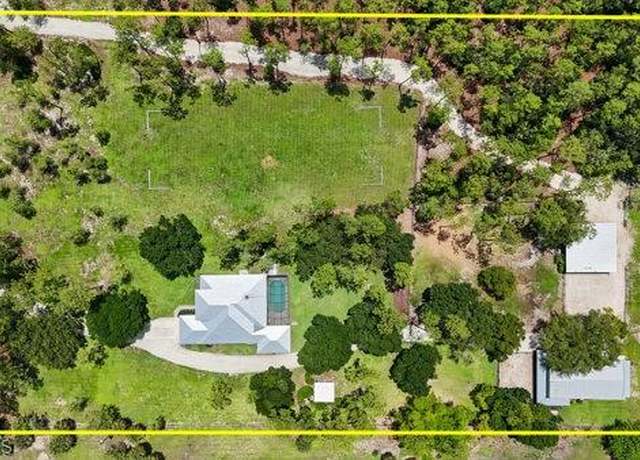 Property at 4740 5th Ave SW, Naples, FL 34119, 3 beds, 3 baths