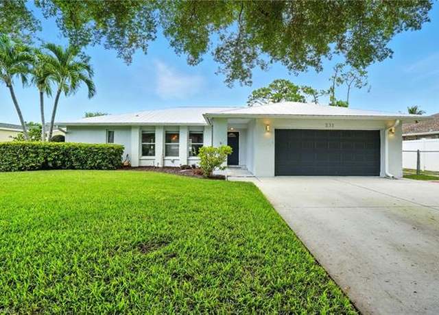 Property at 231 Johnnycake Dr, Naples, FL 34110, 3 beds, 2 baths