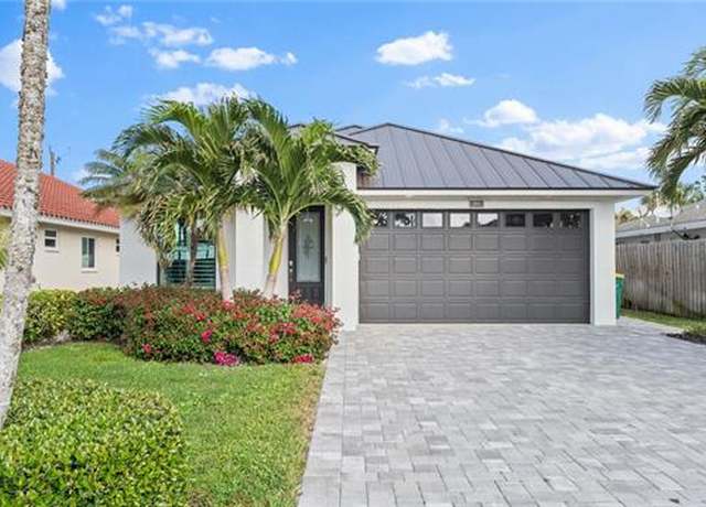 Property at 561 94th Ave N, Naples, FL 34108, 4 beds, 2 baths