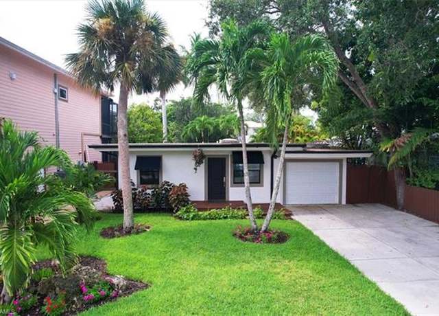 Property at 3240 Collee Ct, Naples, FL 34112, 3 beds, 2 baths