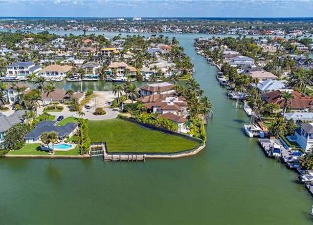 Property at 2020 5th St S, Naples, FL 34102