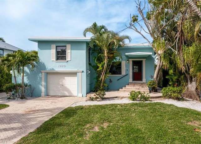 Property at 1283 Grand Canal Dr, Naples, FL 34110, 3 beds, 2 baths