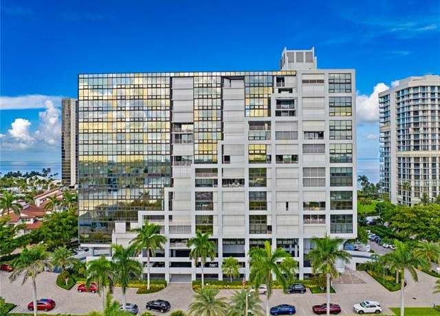 Property at 4751 Gulf Shore Blvd N #1406, Naples, FL 34103, 2 beds, 2 baths