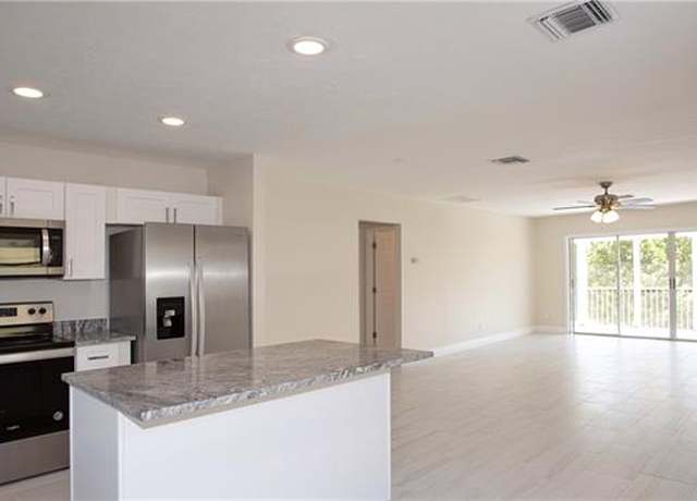 Property at 1201 Solana Rd #9, Naples, FL 34103, 2 beds, 2 baths