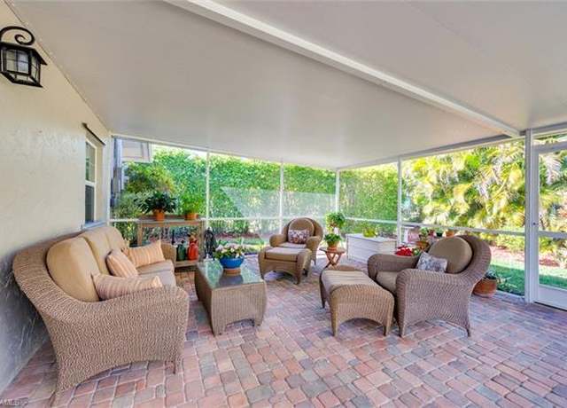 Property at 715 96th Ave N, Naples, FL 34108, 3 beds, 2 baths