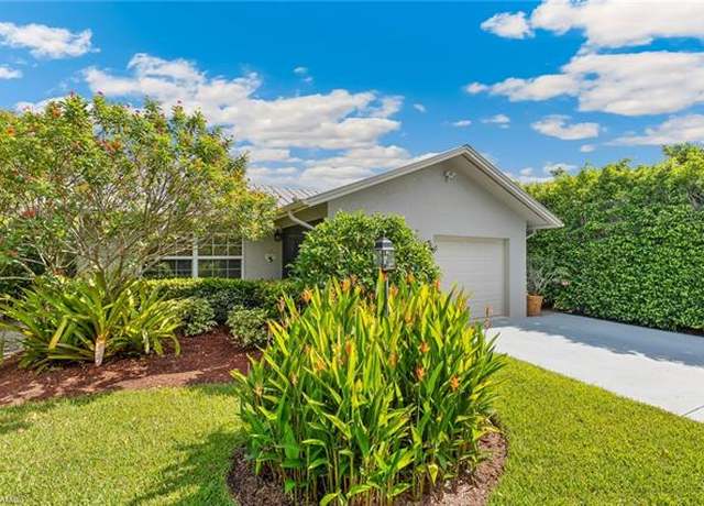 Property at 715 96th Ave N, Naples, FL 34108, 3 beds, 2 baths