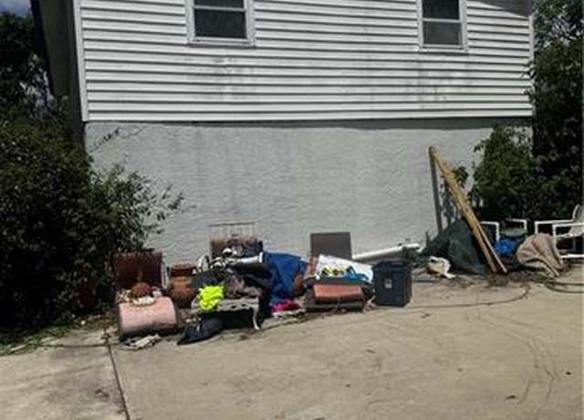 Property at 2727 48th St SW, Lehigh Acres, FL 33976, 2 beds, 2 baths