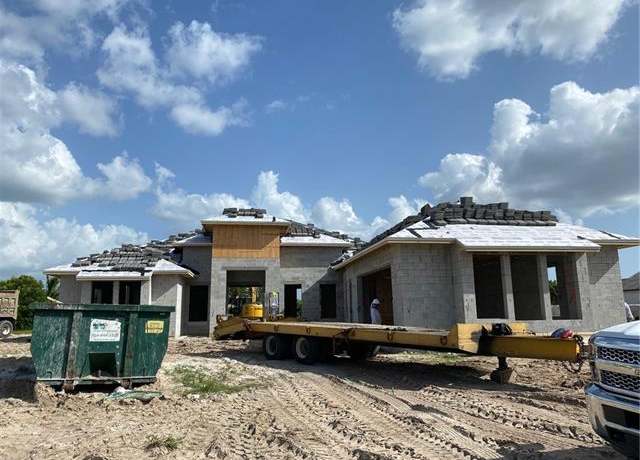 Property at 3224 Tavolara Ln, Naples, FL 34114, 4 beds, 4.5 baths