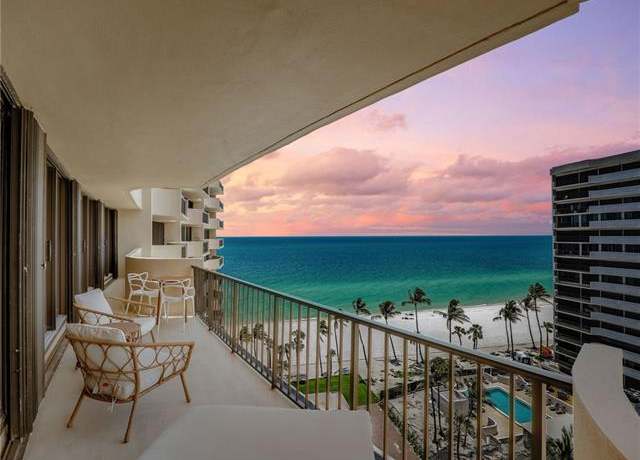 Property at 4001 Gulf Shore Blvd N #1000, Naples, FL 34103, 3 beds, 2.5 baths