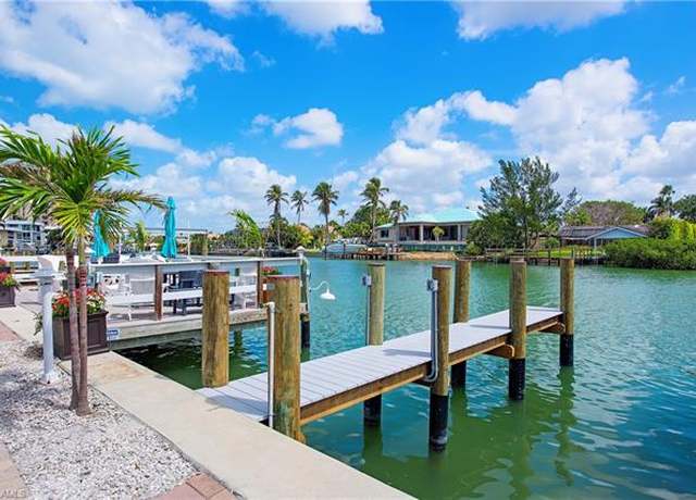 Property at 1950 Gulf Shore Blvd N #309, Naples, FL 34102, 2 beds, 2 baths