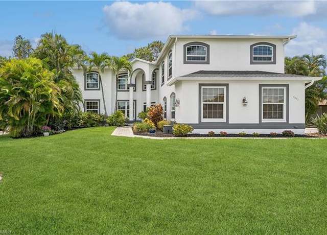 Property at 4897 Berkeley Dr, Naples, FL 34112, 5 beds, 3.5 baths
