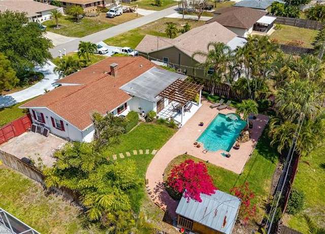 Property at 27553 Playa Del Rey Ln, Bonita Springs, FL 34135, 4 beds, 2 baths