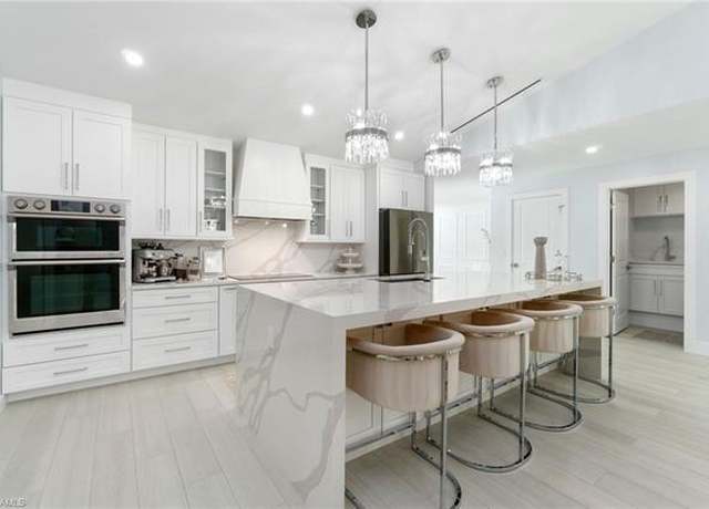 Property at 4106 3rd Ave SW, Naples, FL 34119, 5 beds, 3 baths