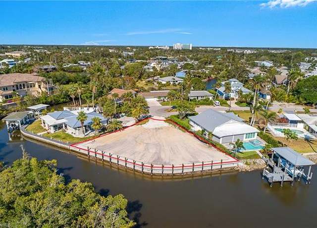 Property at 3164 Lakeview Dr, Naples, FL 34112