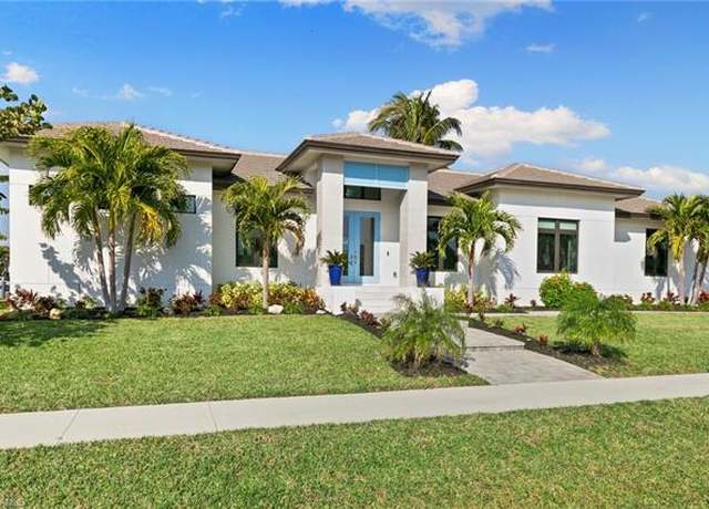 Property at 100 Templewood Ct, Marco Island, FL 34145, 3 beds, 3 baths
