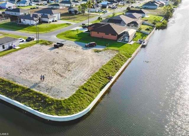 Property at 1117 NE 10th Pl, Cape Coral, FL 33909