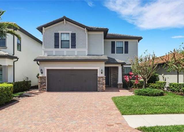 Property at 7175 Wilton Dr, Naples, FL 34109, 4 beds, 2.5 baths