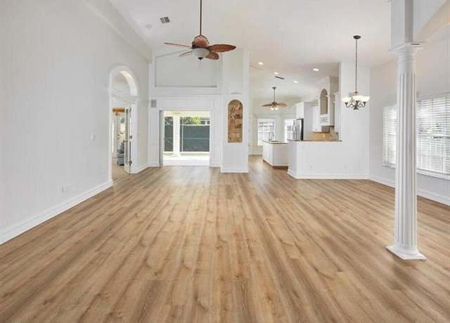 Property at 27041 Enclave Dr, Bonita Springs, FL 34134, 2 beds, 2 baths