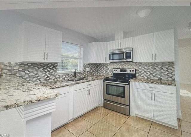 Property at 4245 22nd Pl SW, Naples, FL 34116, 2 beds, 2 baths