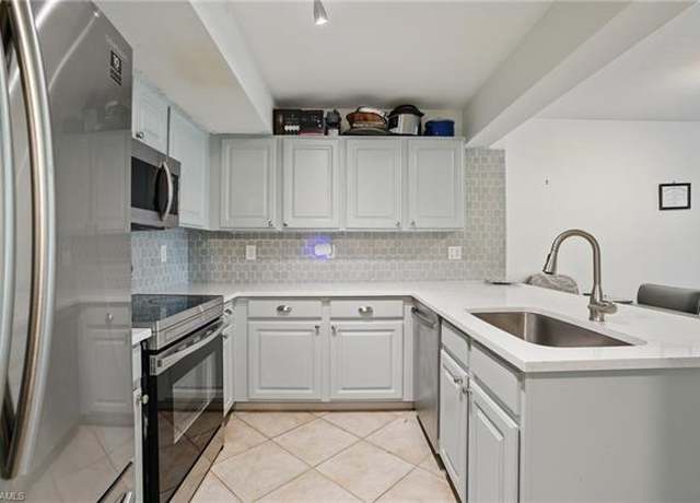 Property at 4109 Residence Dr #515, Fort Myers, FL 33901, 3 beds, 2 baths