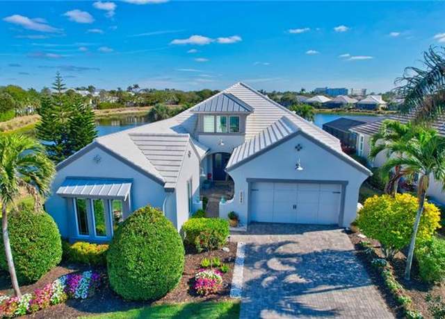 Property at 5046 Martinique Dr, Naples, FL 34113, 2 beds, 2.5 baths