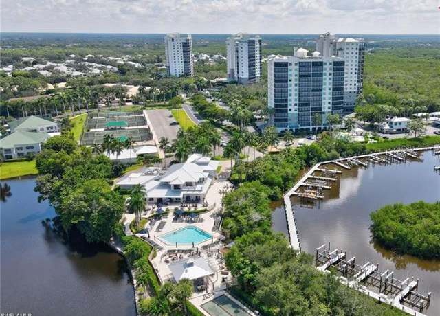 Property at 320 Horse Creek Dr #105, Naples, FL 34110, 2 beds, 2 baths