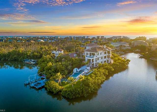 Property at 171 Topanga Dr, Bonita Springs, FL 34134, 6 beds, 7 baths