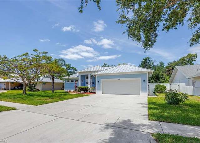 Property at 2365 Pine Woods Cir #6, Naples, FL 34105, 3 beds, 2.5 baths